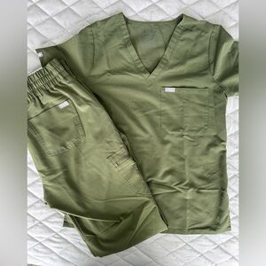 FIGS Dark Olive Scrub Set